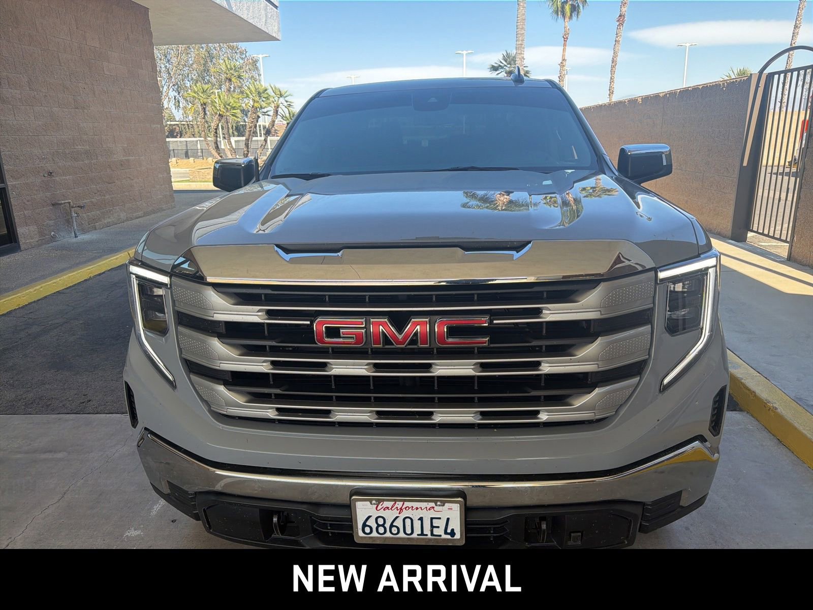Certified 2025 GMC Sierra 1500 SLE AWD/4WD image 2