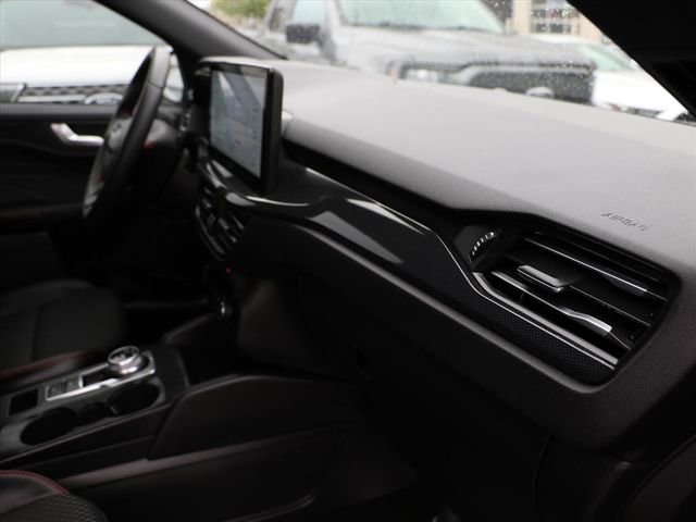 Used 2024 Ford Escape ST-Line w/ Tech Pack #1 image 11