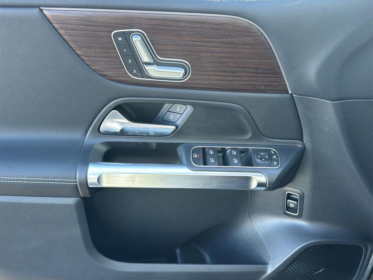 New 2026 Mercedes-Benz GLB 250 image 23