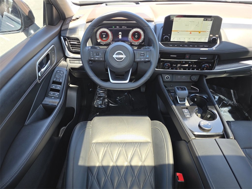 Used 2022 Nissan Rogue Platinum w/ Head-Up Display Package image 21