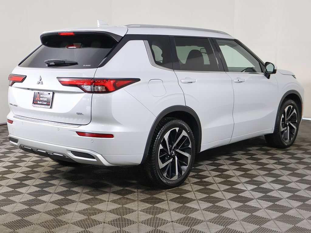 Used 2022 Mitsubishi Outlander SEL AWD/4WD image 13