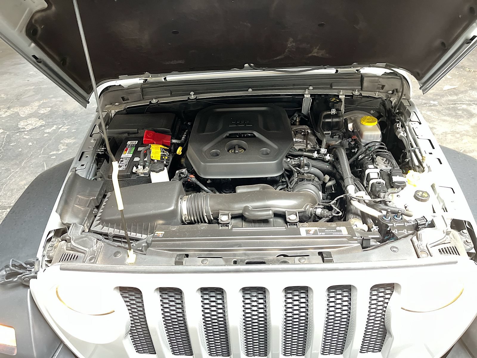 Used 2023 Jeep Wrangler Unlimited Sport AWD/4WD image 28
