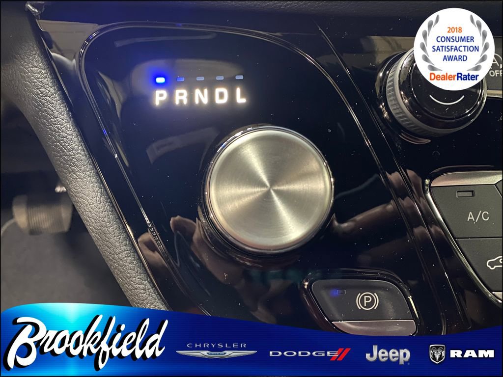 New 2026 Chrysler Pacifica Select image 30