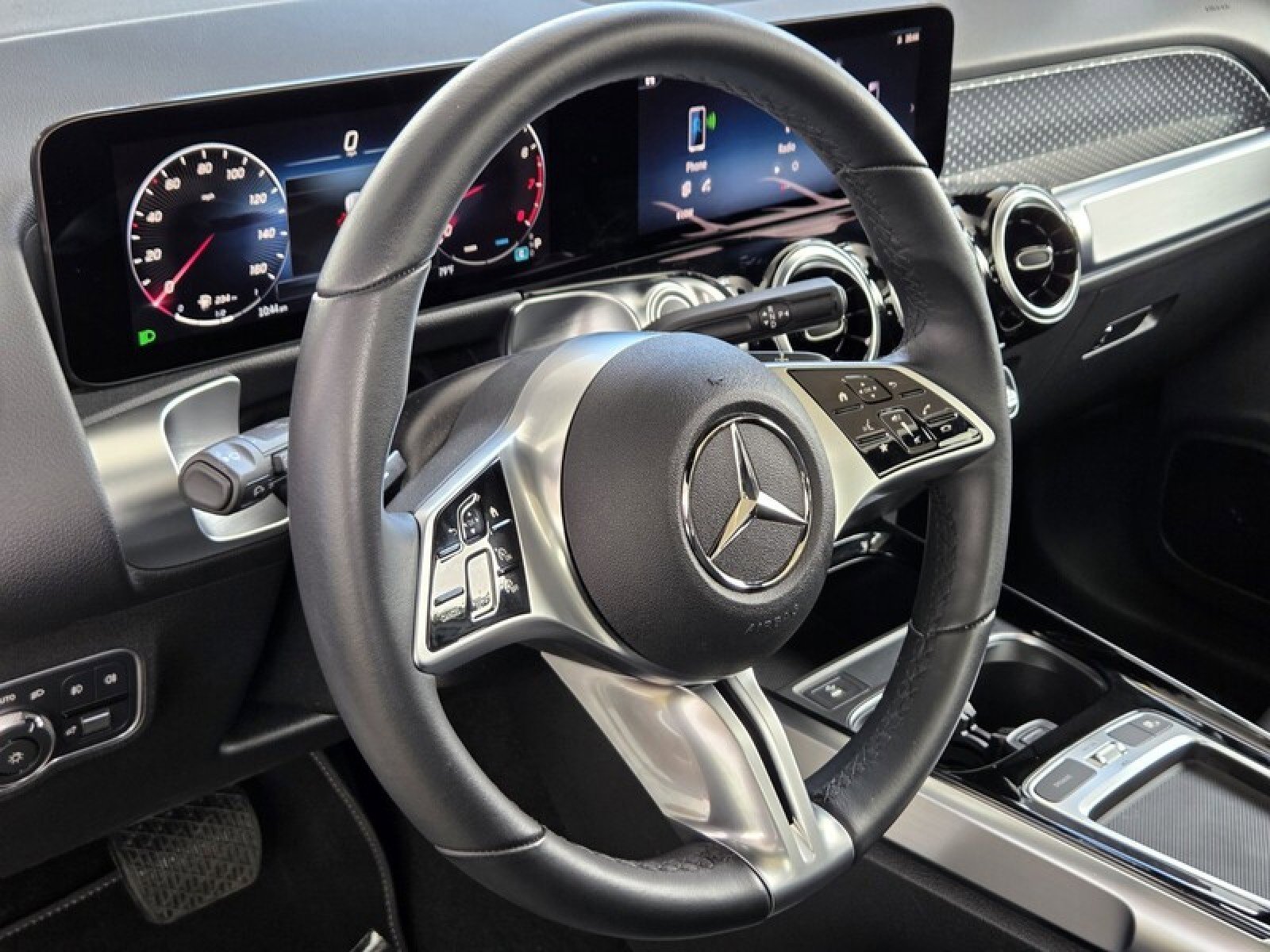 Certified 2026 Mercedes-Benz GLB 250 image 24