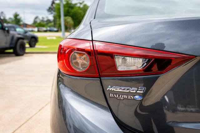 Used 2015 MAZDA MAZDA3 i Sport image 16