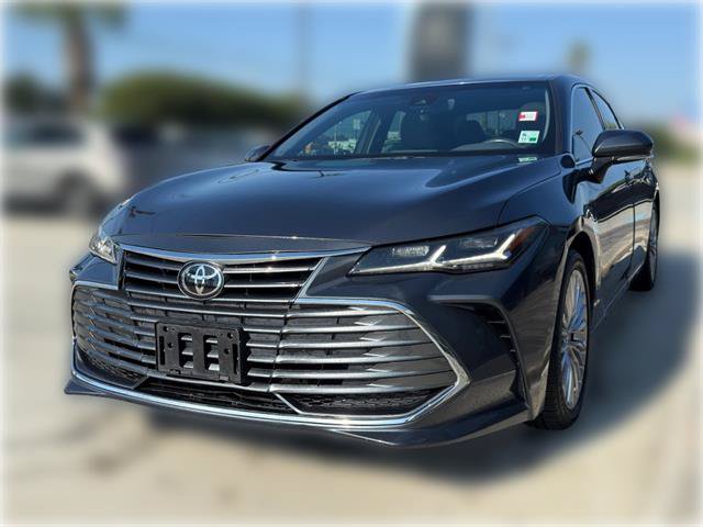 Used 2019 Toyota Avalon Limited FWD image 2