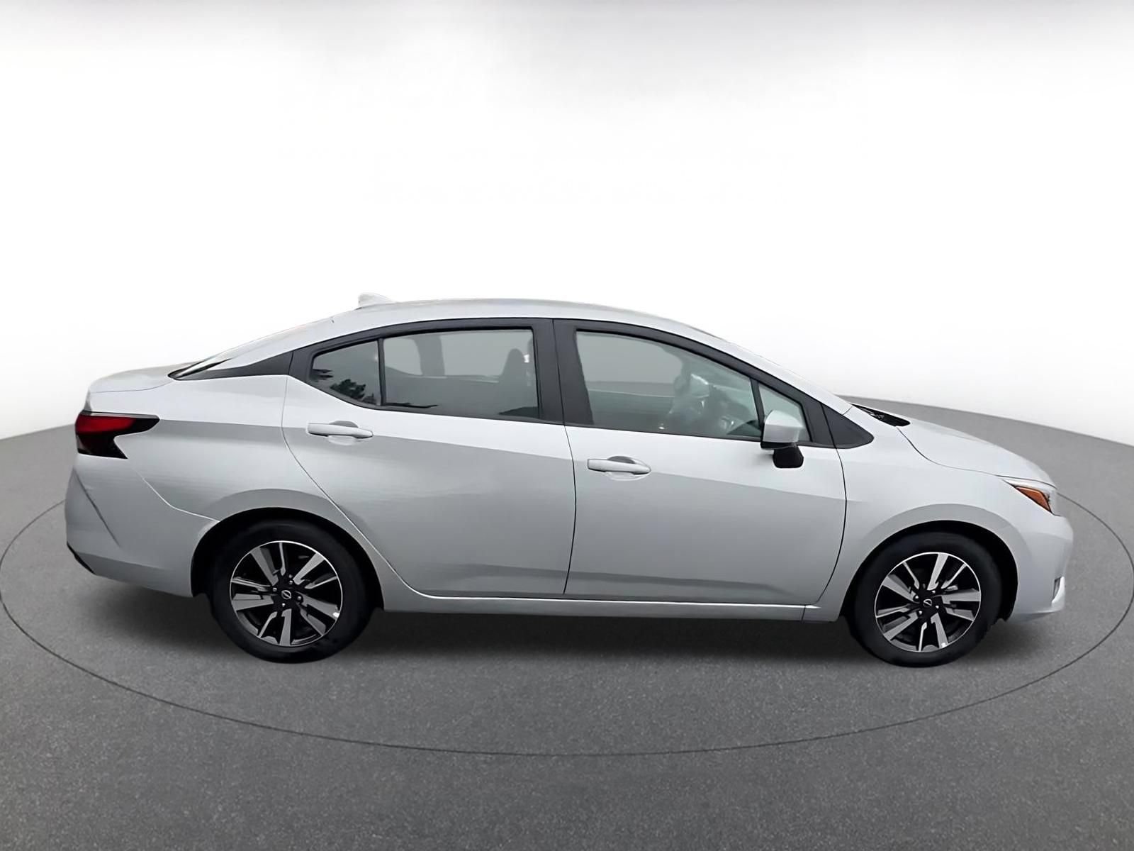 Used 2025 Nissan Versa SV FWD image 16