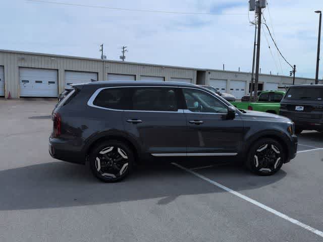 Used 2023 Kia Telluride S AWD/4WD image 9