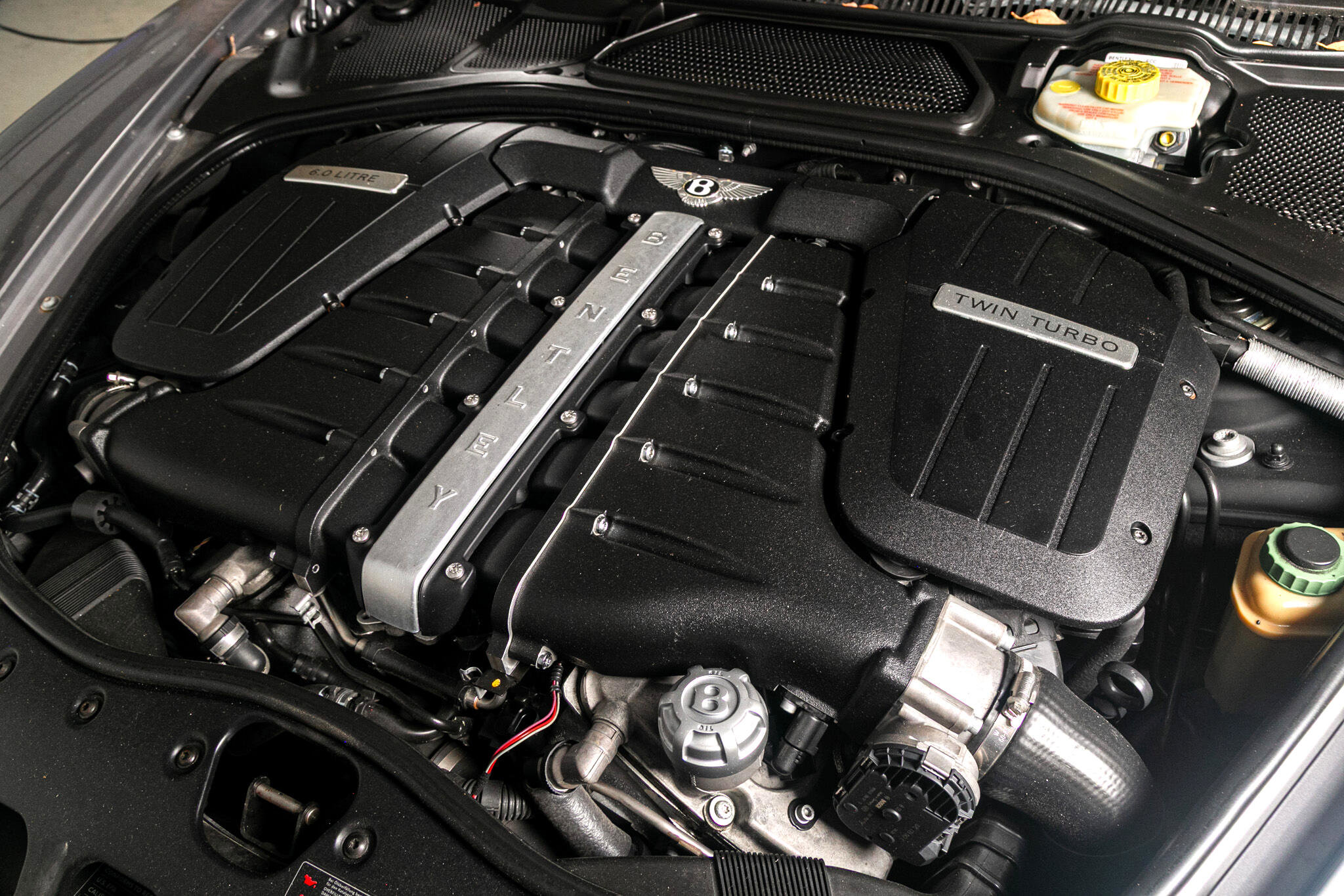 Used 2009 Bentley Flying Spur Flying Spur Speed w/ Convenience Specification Pkg image 16