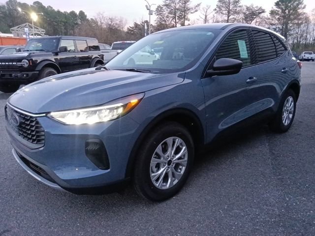 New 2026 Ford Escape Active w/ Tech Pack #1 FWD image 7