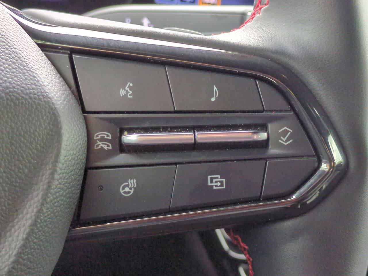 Used 2024 Chevrolet Traverse RS image 25