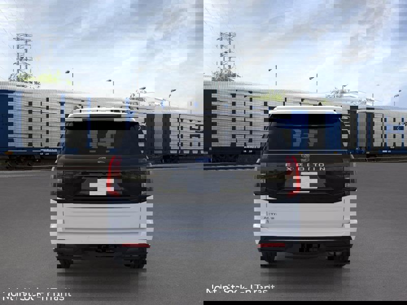 New 2025 Ford Expedition Active image 28