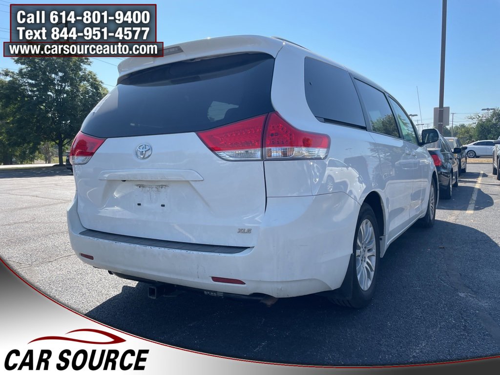 Used 2014 Toyota Sienna L image 8