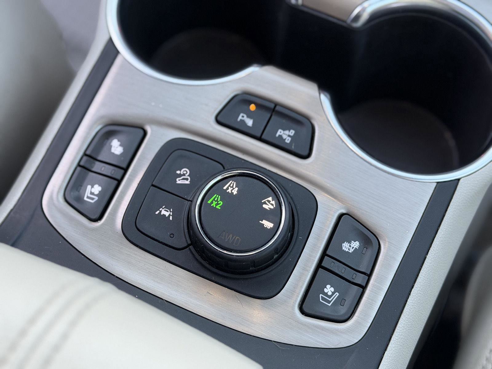 Used 2018 GMC Terrain Denali w/ Advanced Safety Package image 27