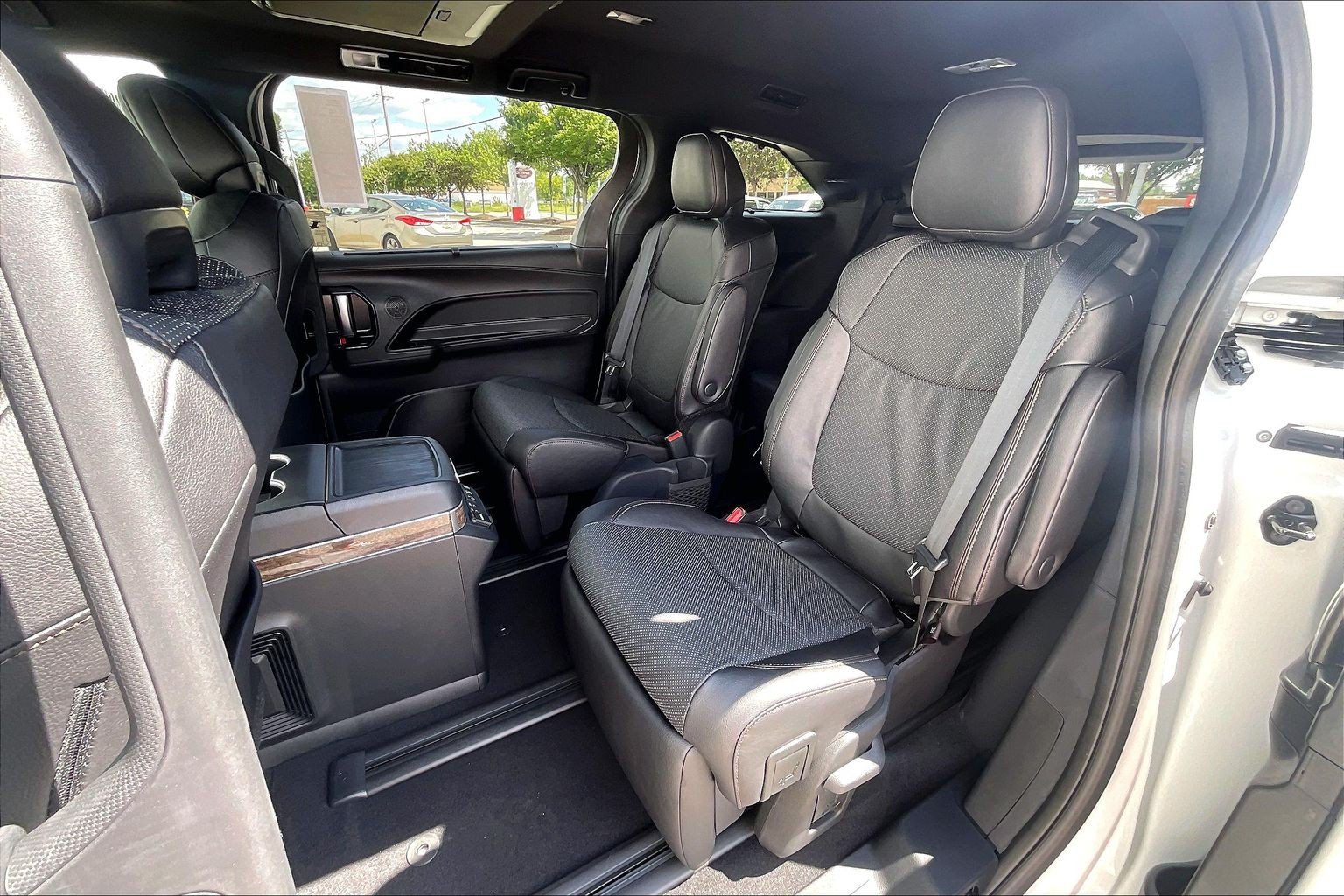 New 2026 Toyota Sienna Platinum AWD/4WD image 13