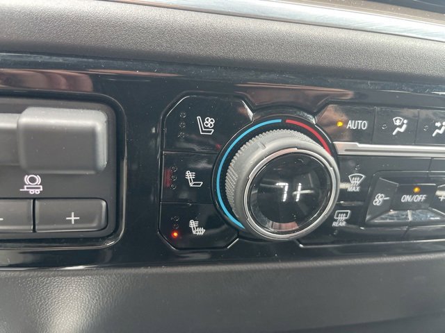 Used 2022 Chevrolet Silverado 1500 High Country image 31