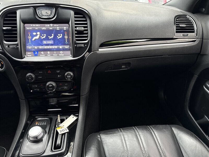 Used 2020 Chrysler 300 S image 23