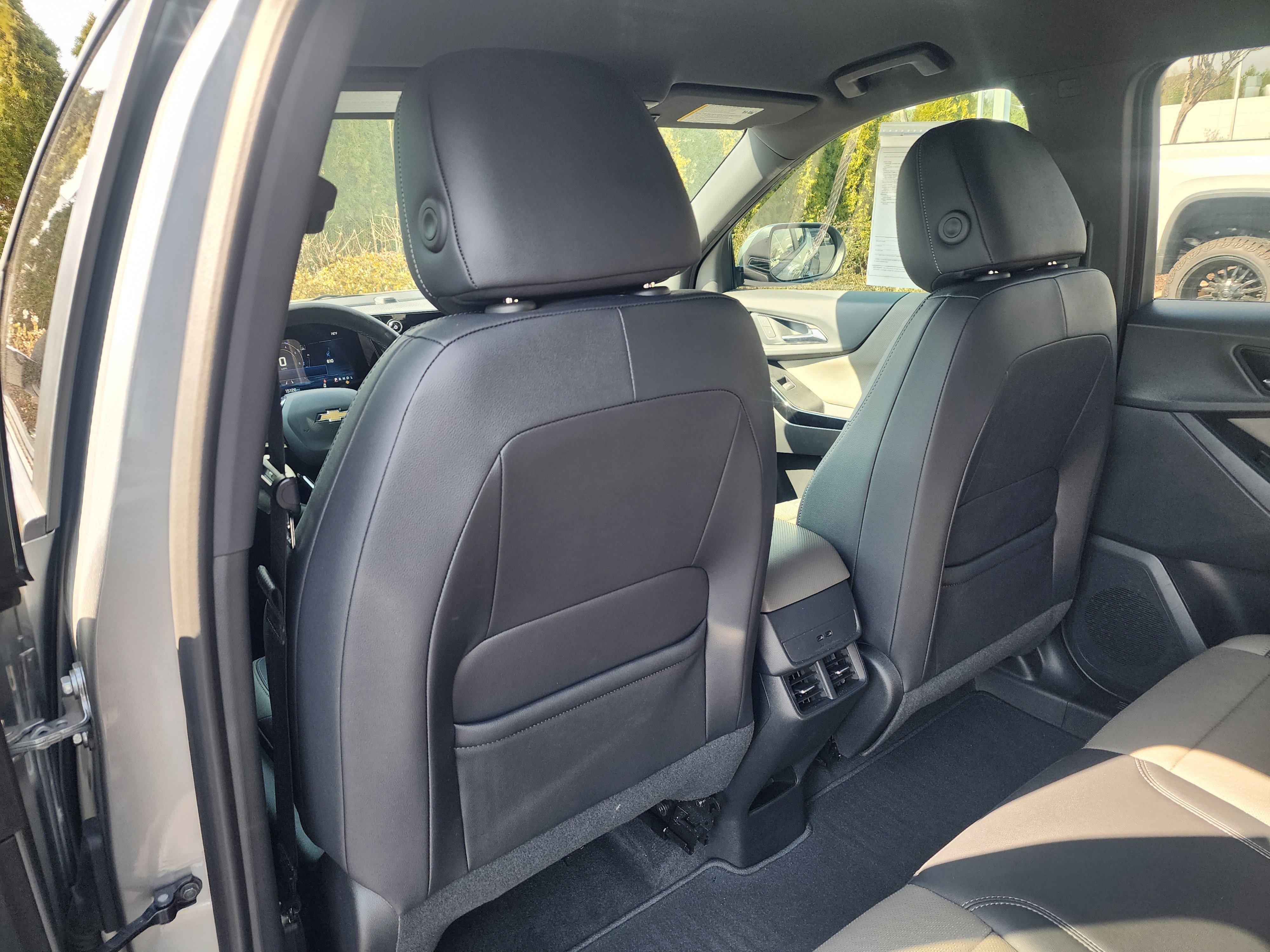 Used 2025 Chevrolet Equinox LT w/ Convenience Package II image 15
