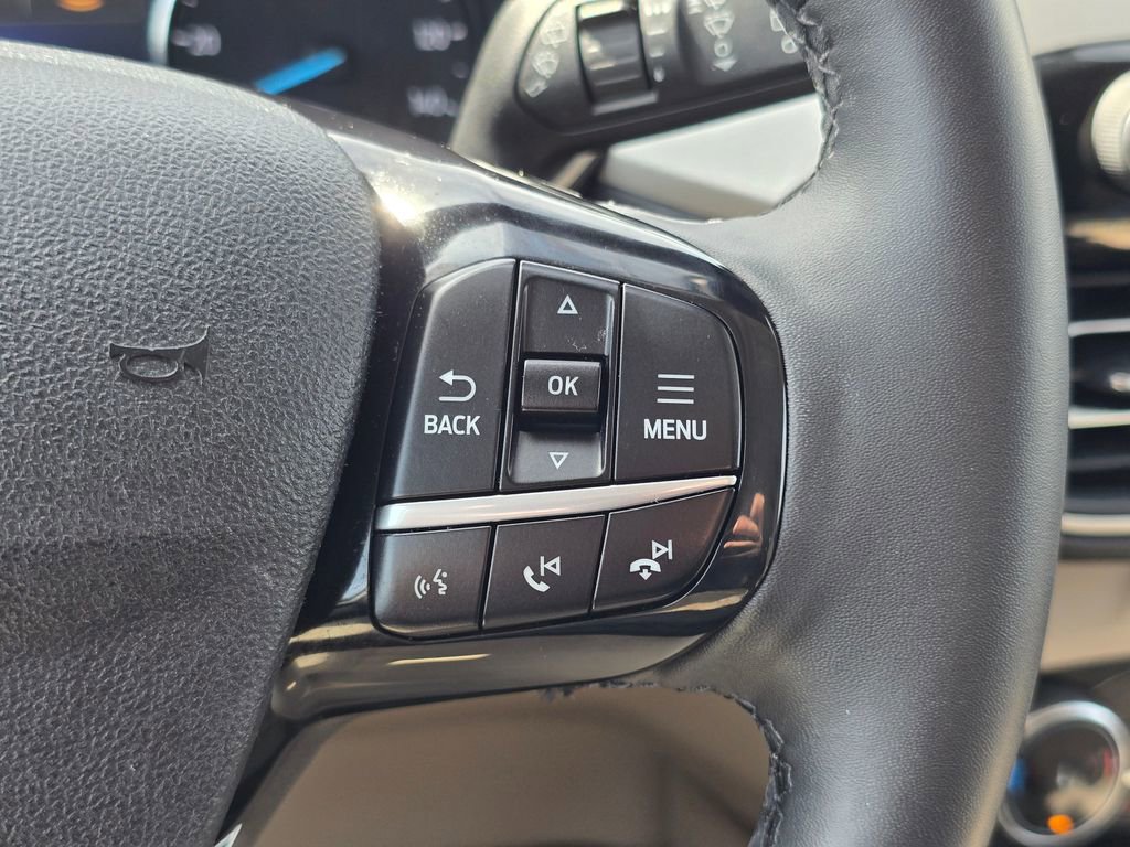 Used 2022 Ford Escape SEL image 32