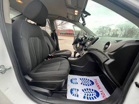 Used 2016 Chevrolet Sonic LT image 14