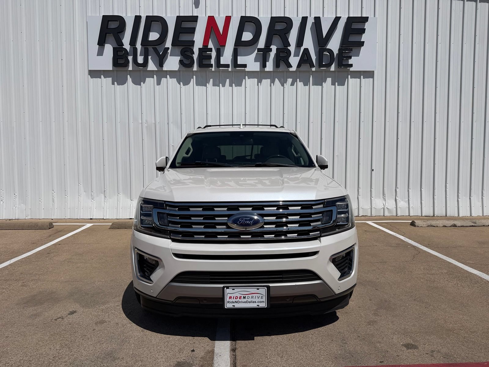 Used 2019 Ford Expedition Limited w/ Texas Edition Package RWD image 11