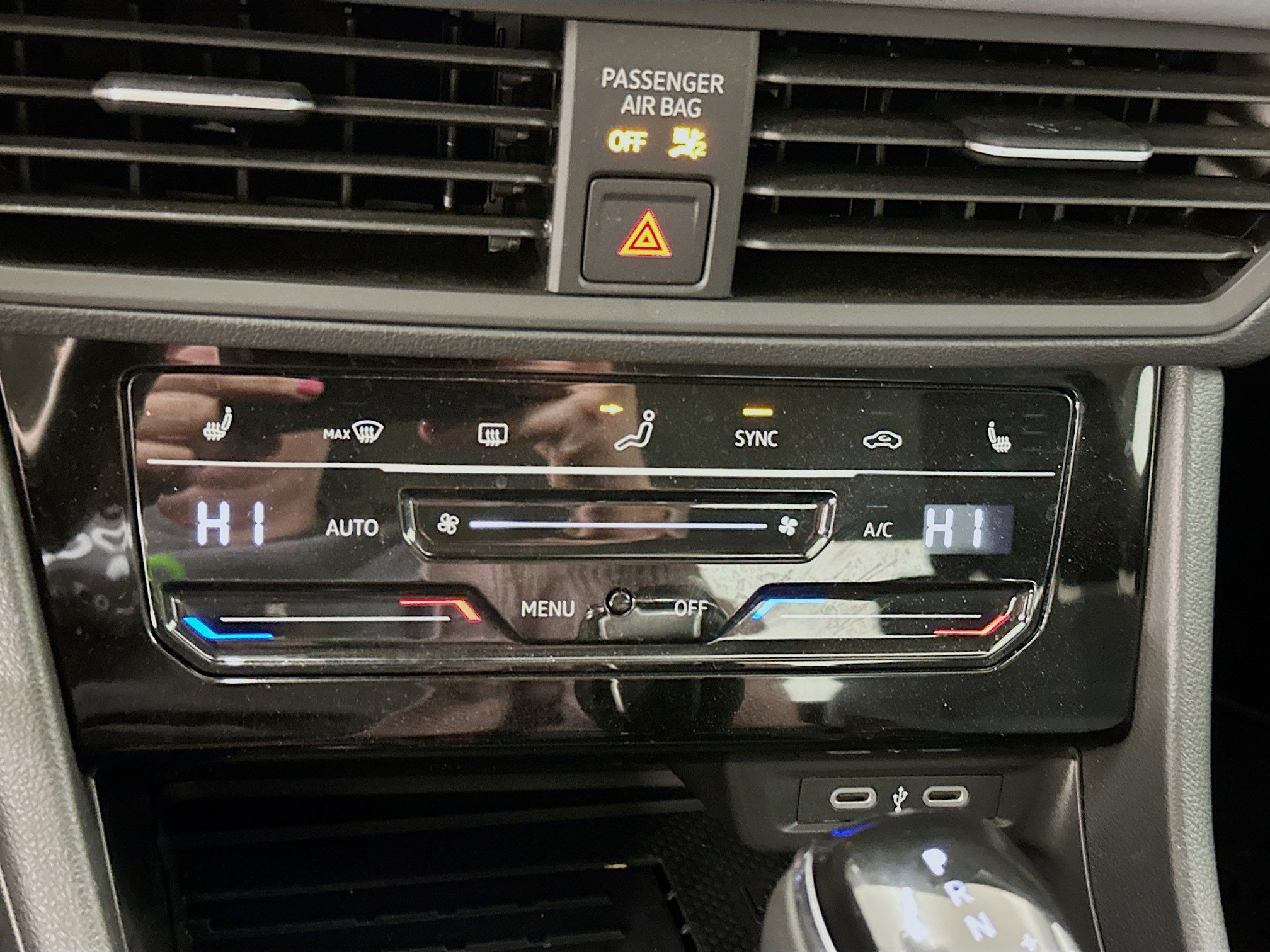 Used 2025 Volkswagen Jetta SE image 23