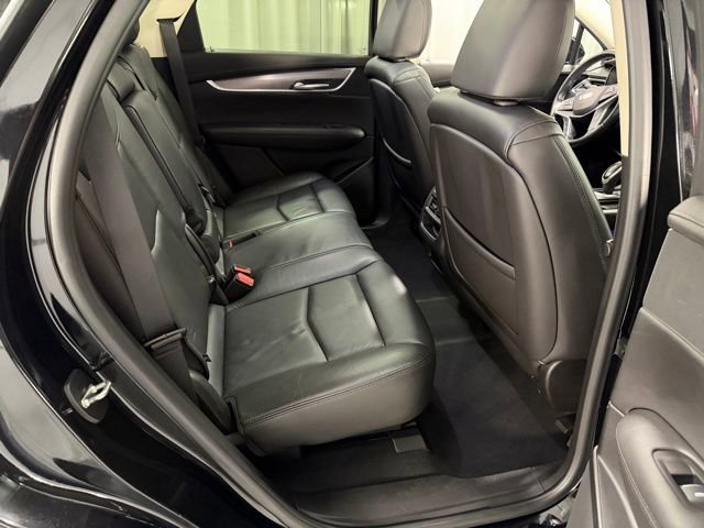 Used 2019 Cadillac XT5 Luxury w/ LPO, Black Ice Package AWD/4WD image 8