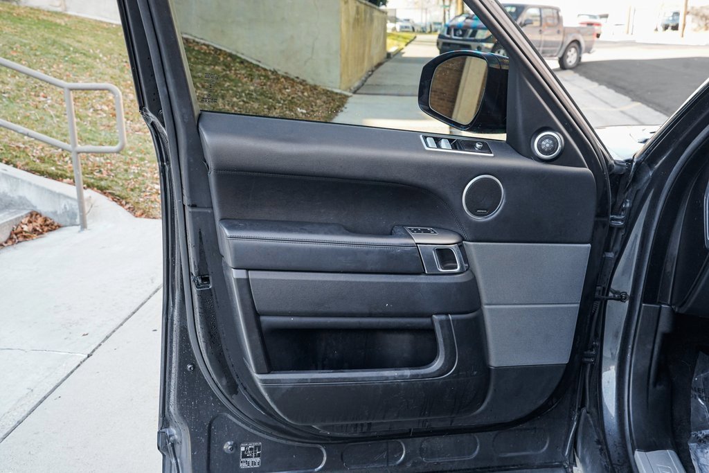 Used 2019 Land Rover Range Rover Sport HSE image 8