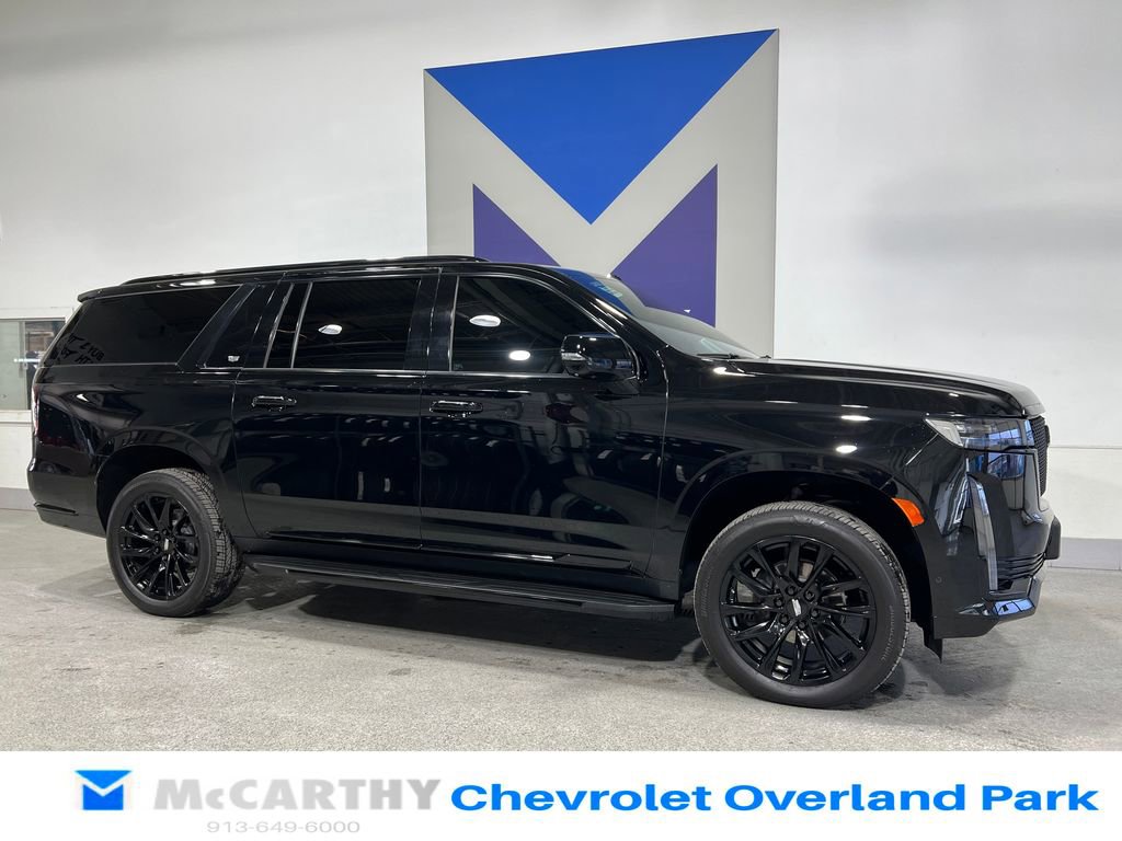 Used 2021 Cadillac Escalade ESV Sport Platinum w/ LPO, ONYX Package image 3