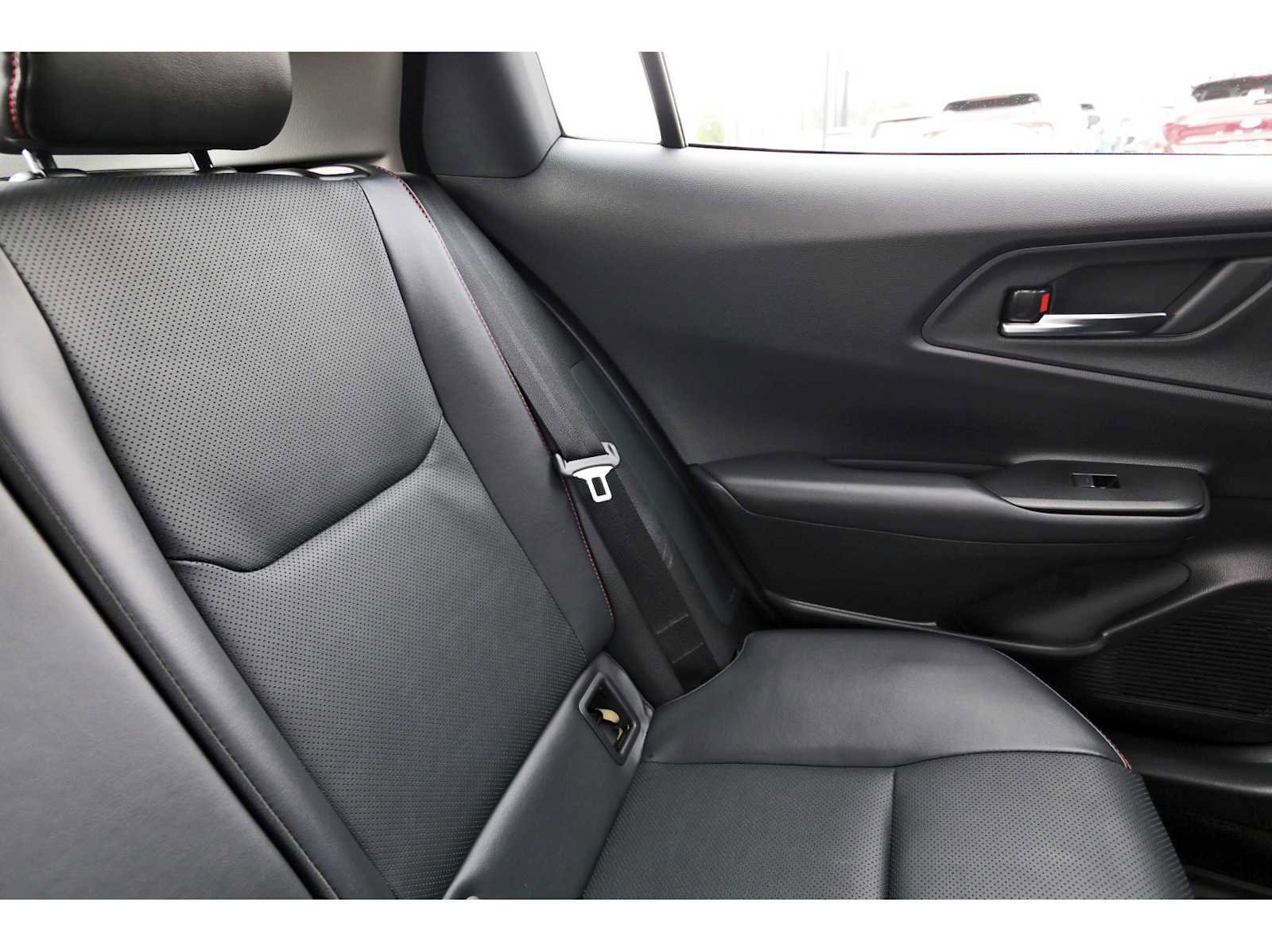 Used 2025 Toyota Prius XSE image 10