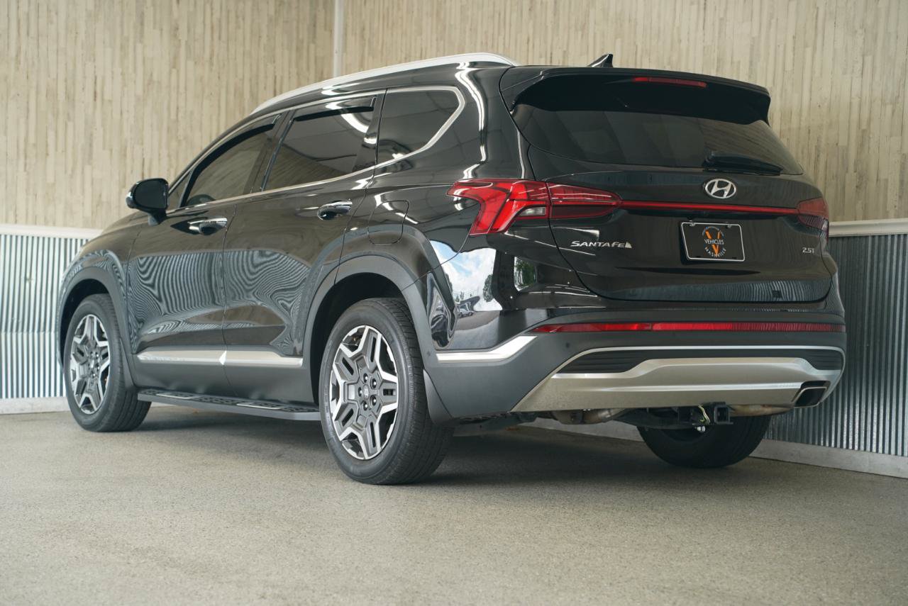 Used 2023 Hyundai Santa Fe Limited FWD image 7