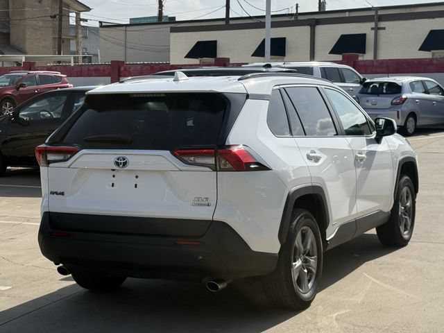 Used 2023 Toyota RAV4 XLE w/ Convenience Package AWD/4WD image 4