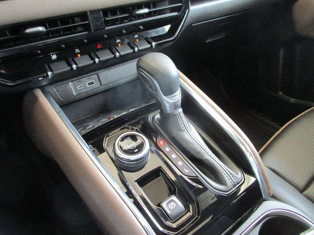 Used 2024 GMC Canyon Denali AWD/4WD image 42