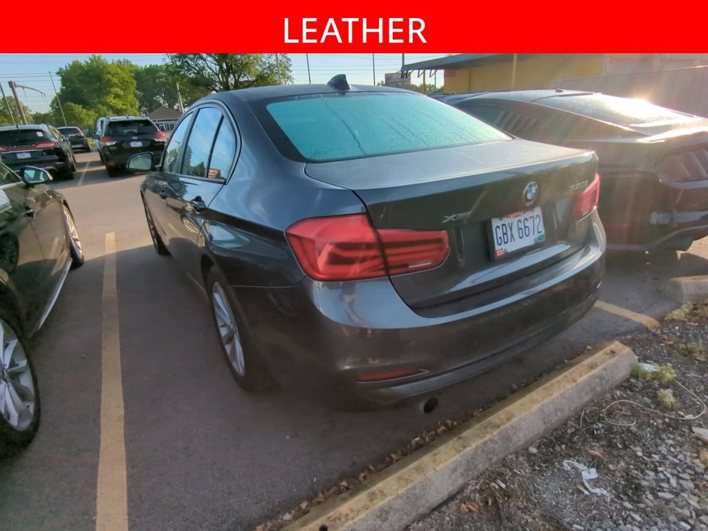 Used 2017 BMW 320i xDrive Sedan AWD/4WD image 4