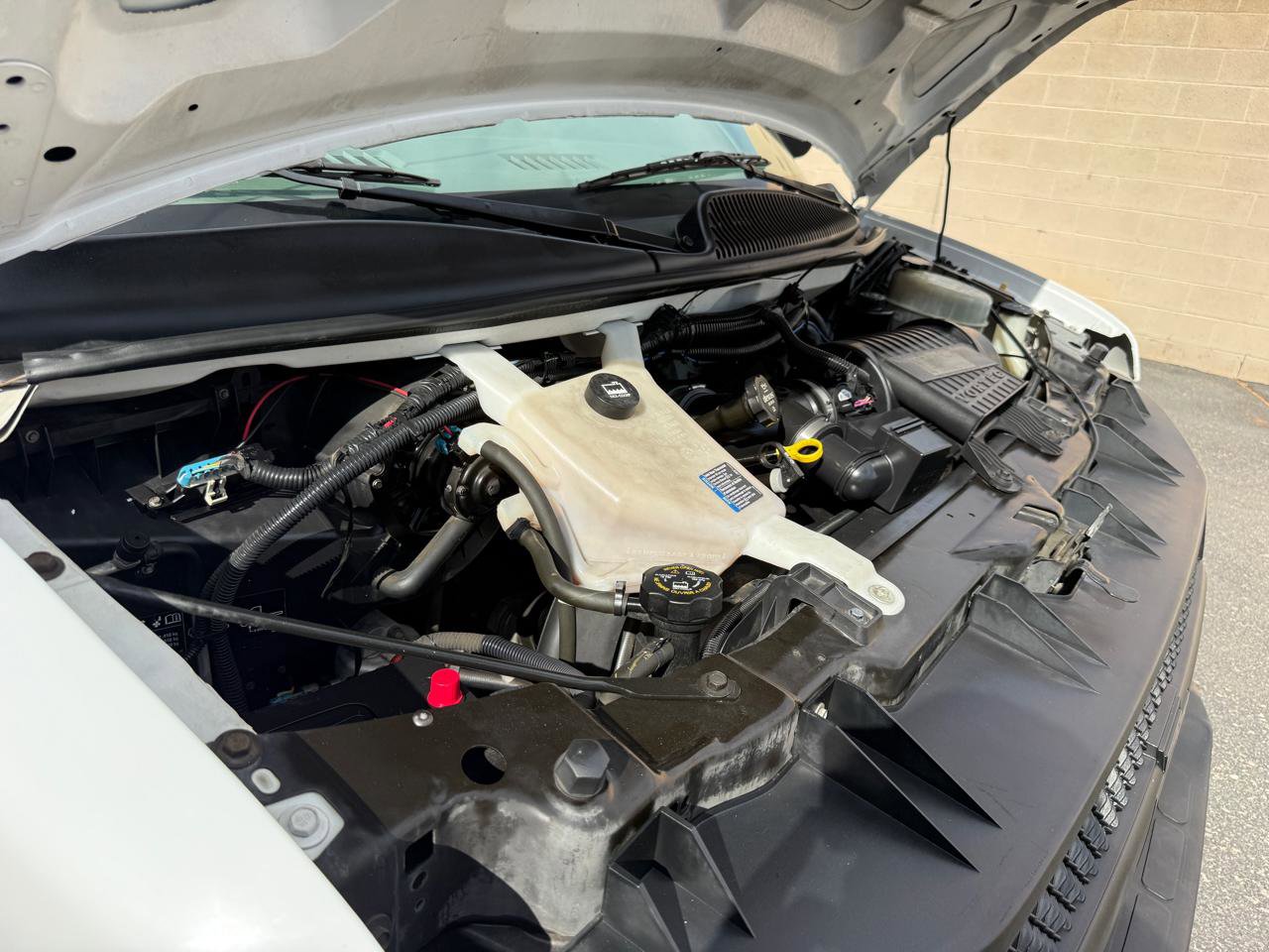 Used 2013 Chevrolet Express 2500 image 26