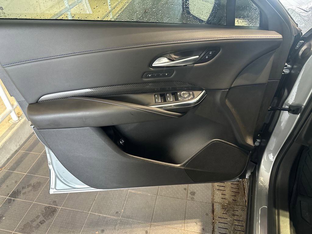Used 2025 Cadillac XT4 Sport FWD image 15