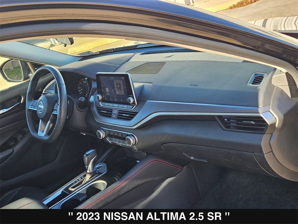 Used 2023 Nissan Altima 2.5 SR image 29
