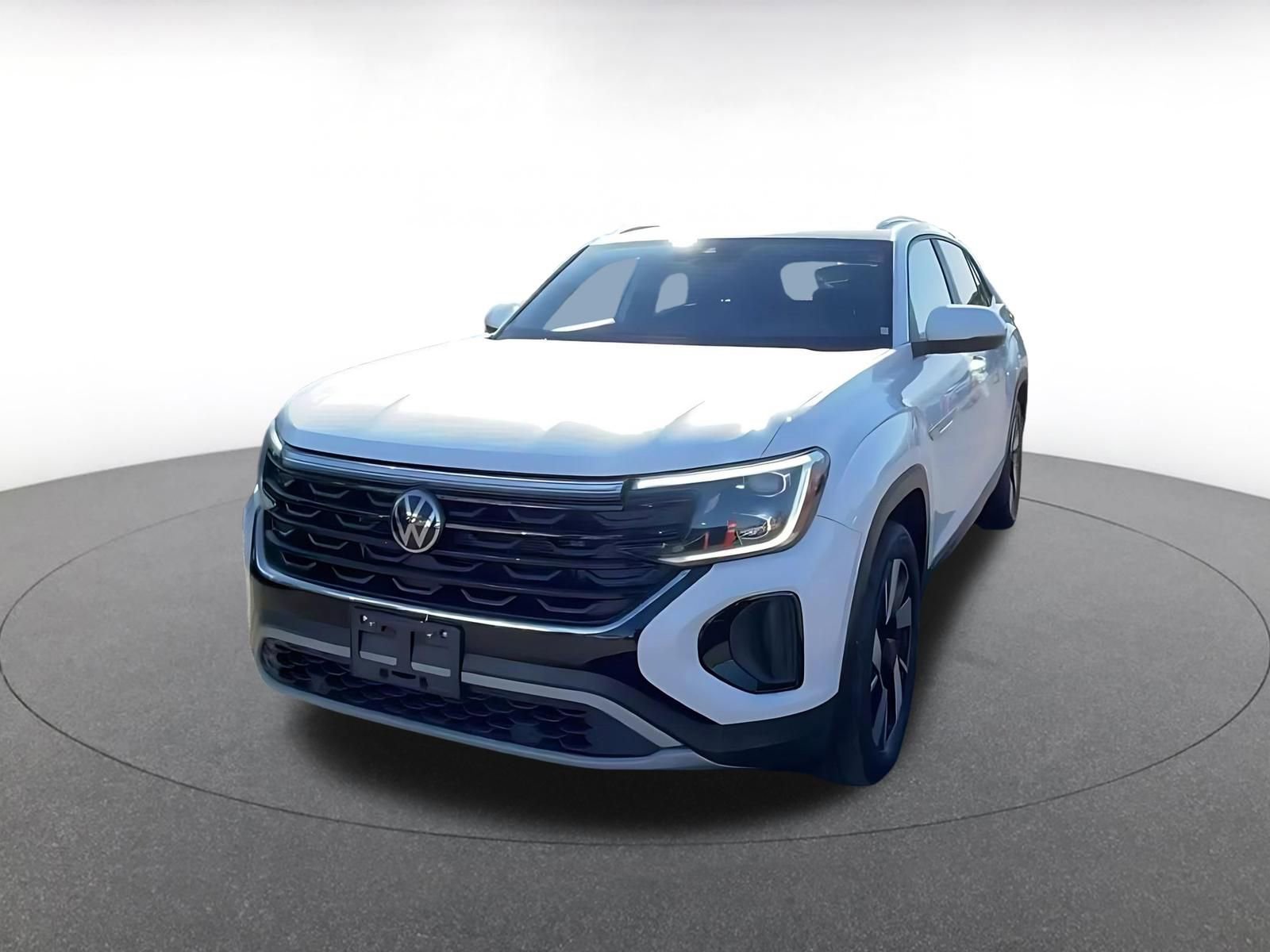 Used 2025 Volkswagen Atlas Cross Sport SE FWD image 7