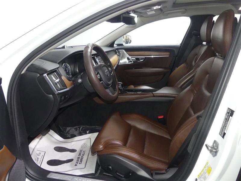 Used 2018 Volvo S90 T6 Inscription image 22