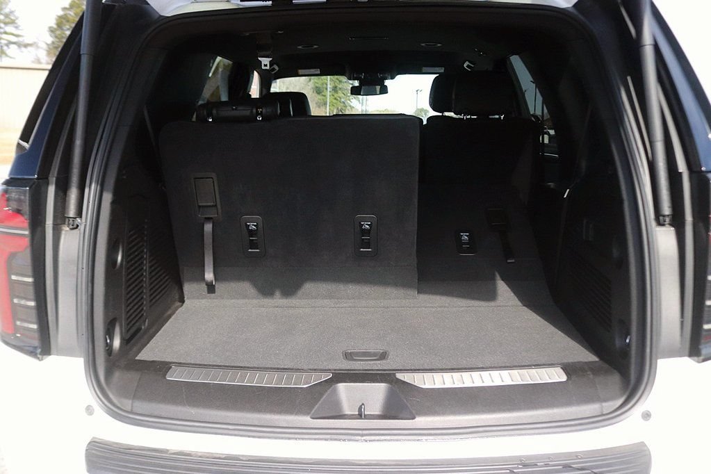 Used 2025 Chevrolet Tahoe Z71 AWD/4WD image 18