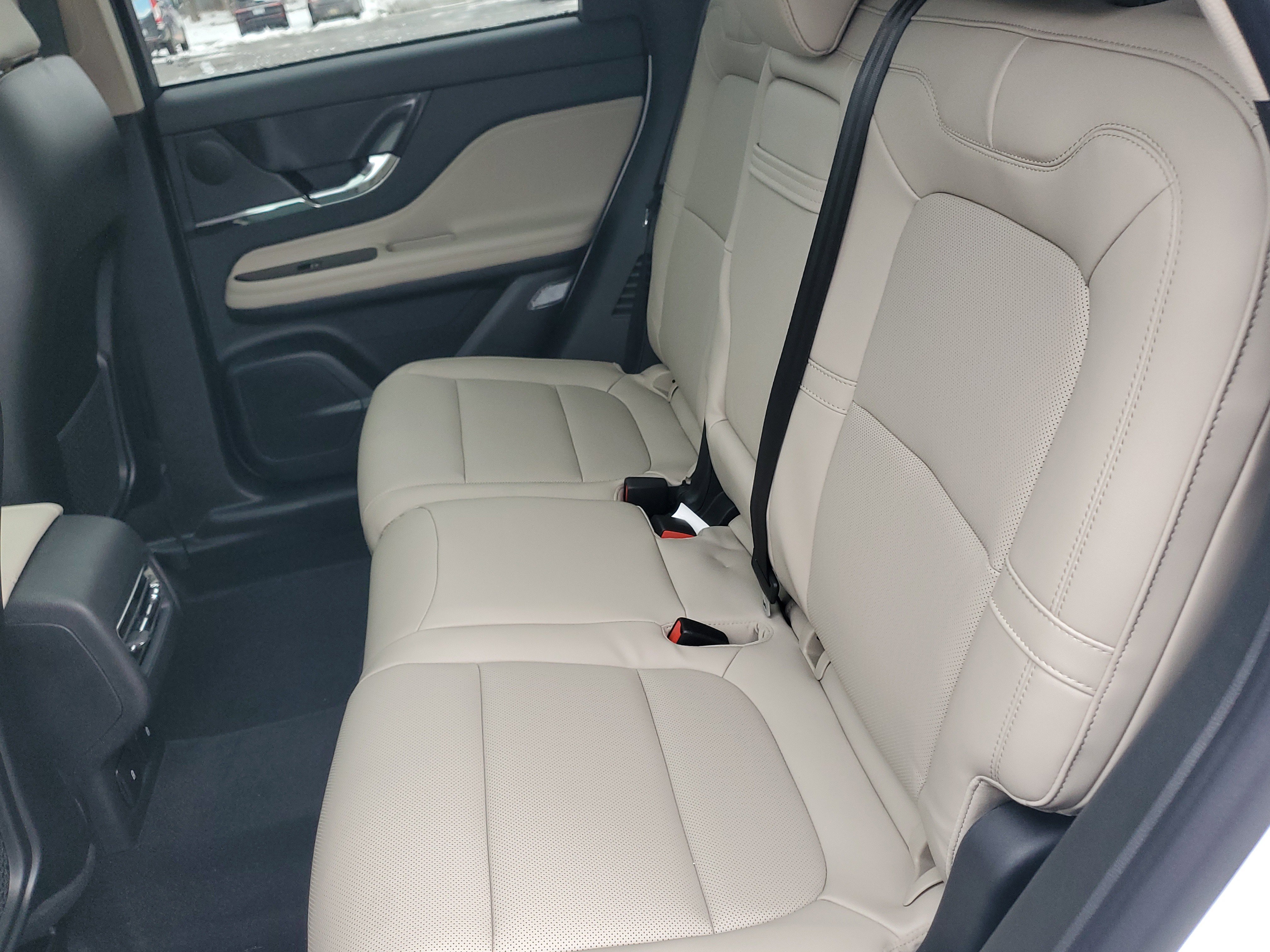 New 2026 Lincoln Corsair Premiere image 28