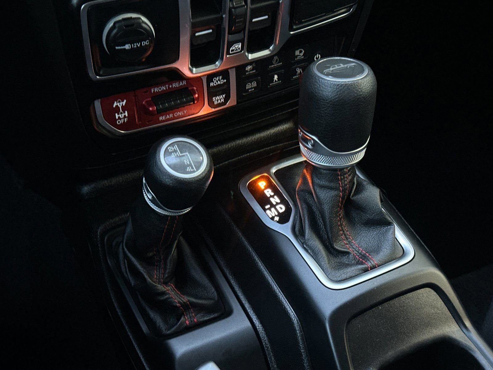 Used 2021 Jeep Gladiator Rubicon w/ Cold Weather Group AWD/4WD image 20