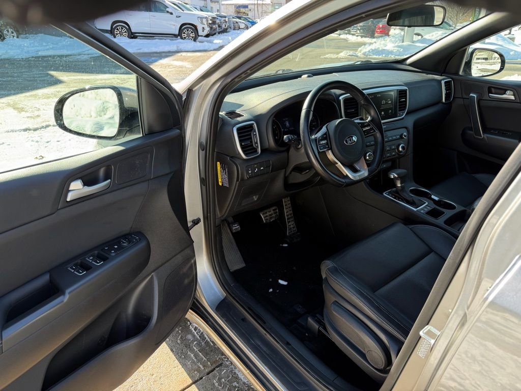 Used 2020 Kia Sportage S image 16