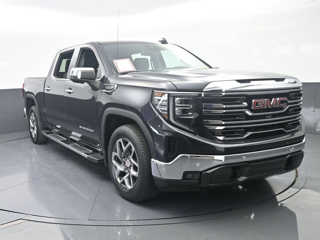 Used 2023 GMC Sierra 1500 SLT w/ SLT Premium Plus Package RWD image 9