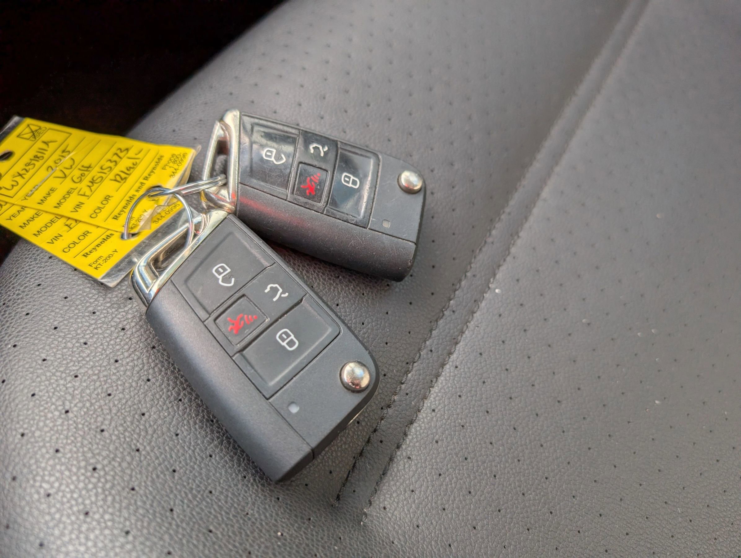 Used 2015 Volkswagen Golf TDI S image 23