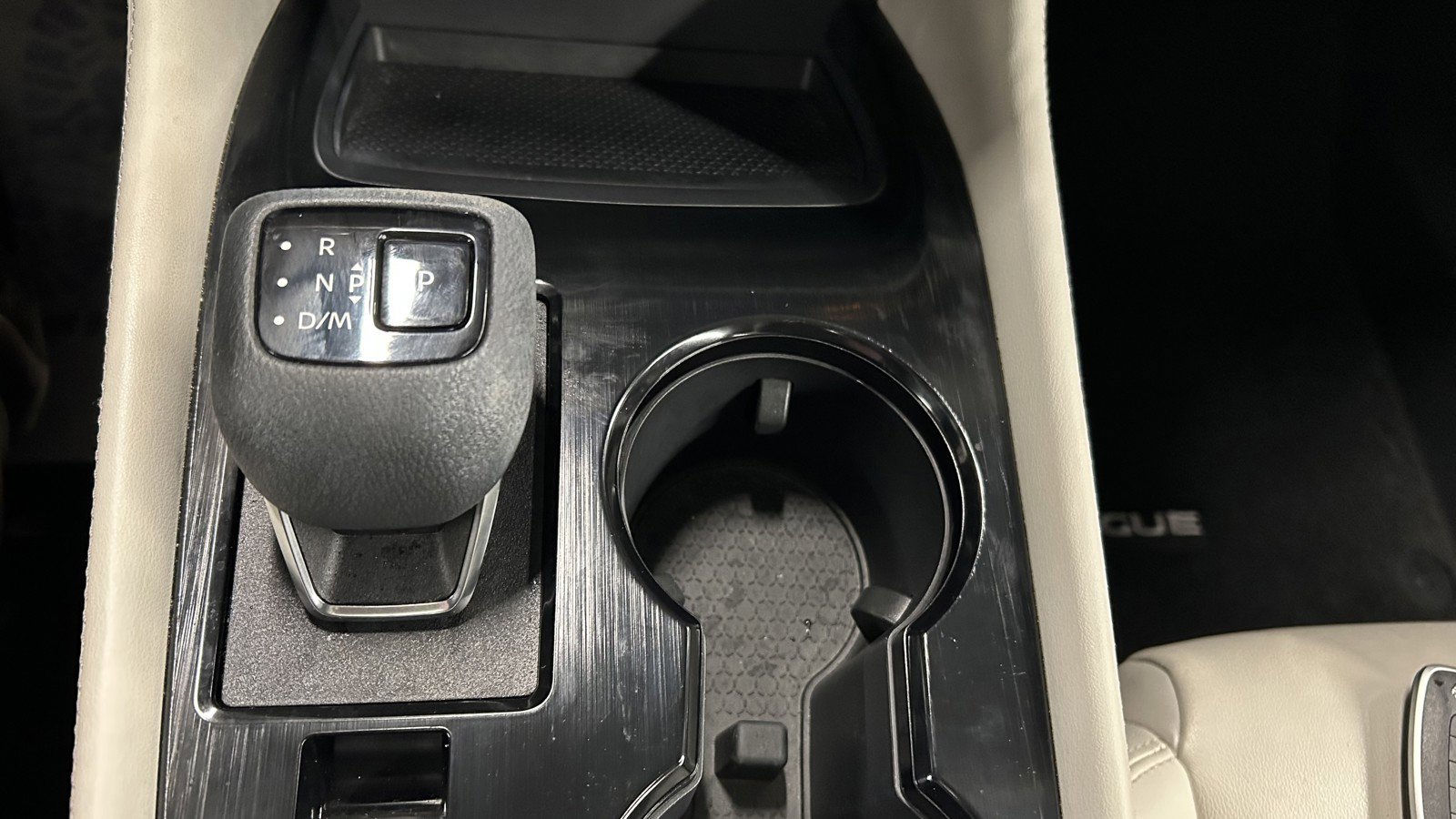 Used 2023 Nissan Rogue SL image 34