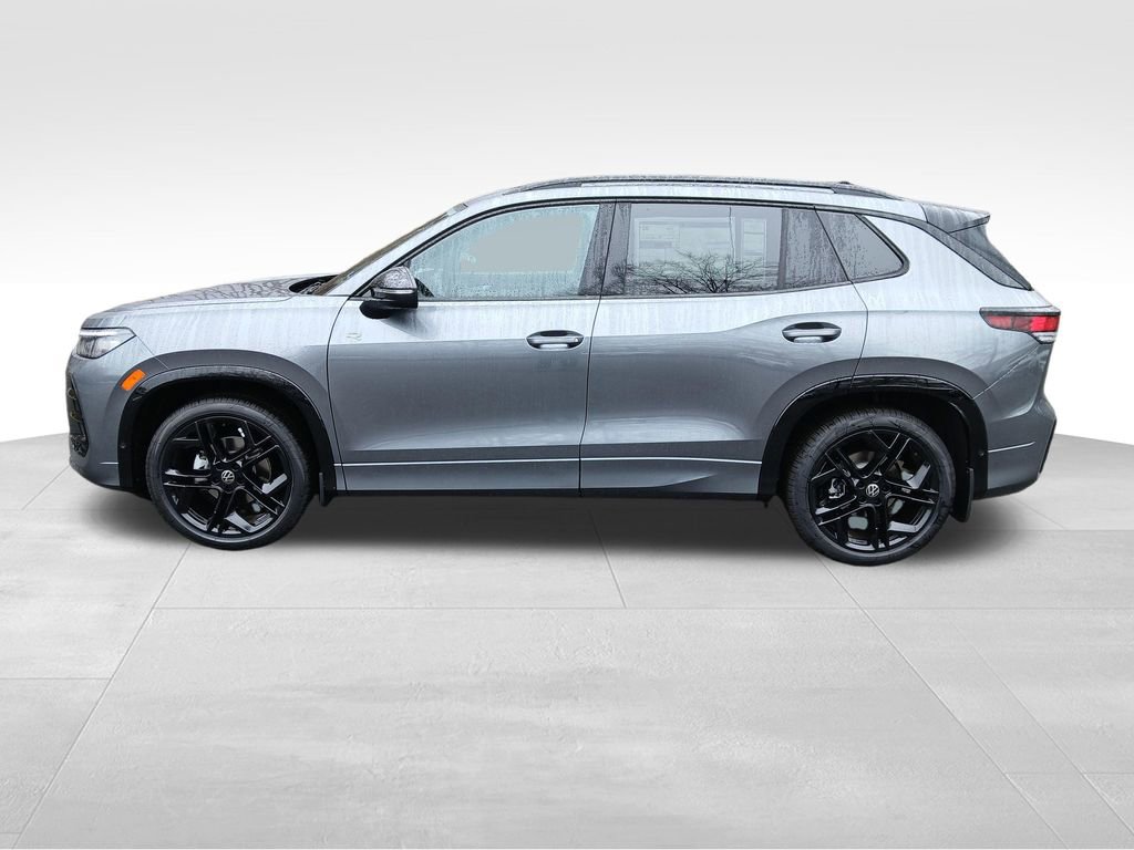 New 2026 Volkswagen Tiguan SE R-Line FWD video 2