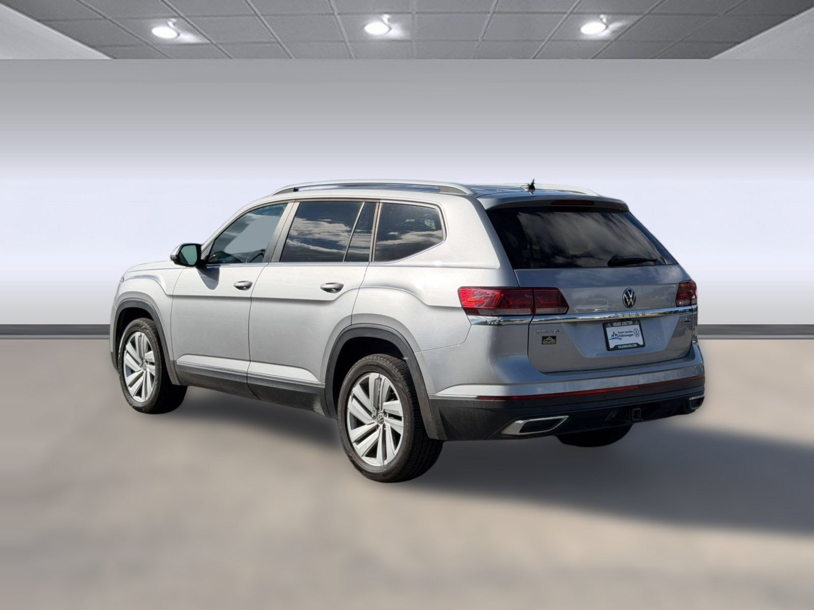 Used 2021 Volkswagen Atlas SEL w/ MDO Package (Bench Seat) AWD/4WD image 3