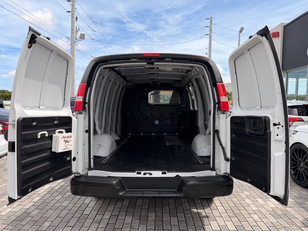 Used 2021 Chevrolet Express 2500 w/ Driver Convenience Package image 8