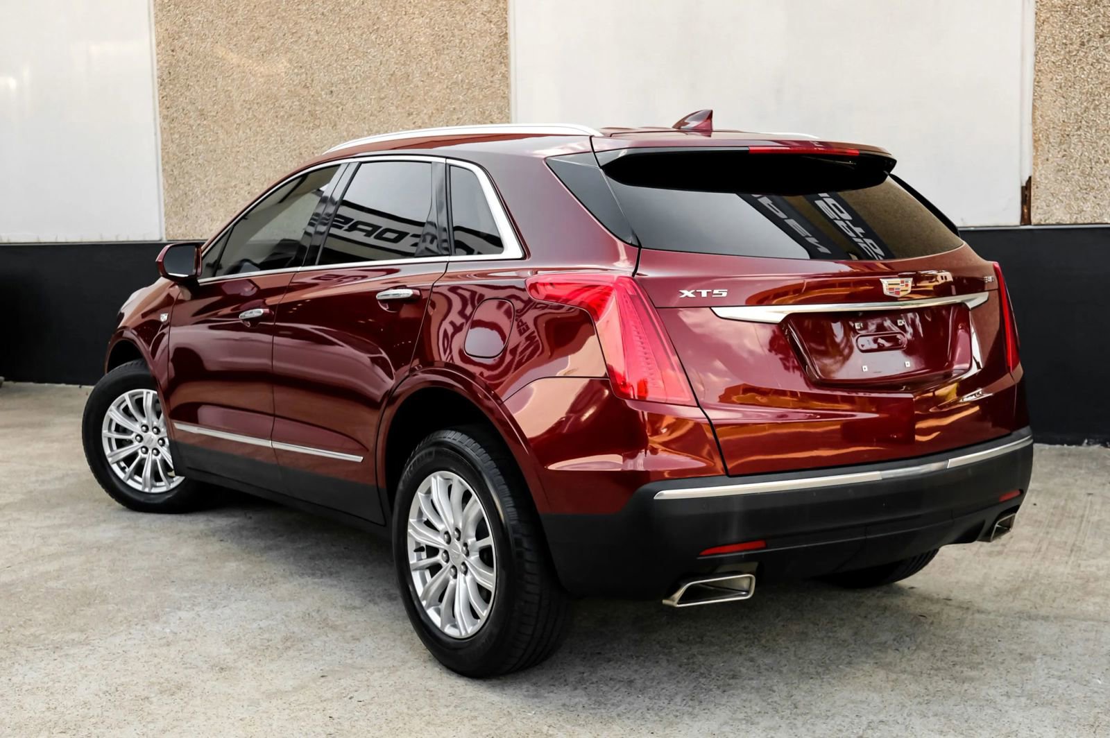 Used 2018 Cadillac XT5 FWD image 13
